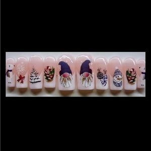 Festive Nail Art Set with Holiday Designs
